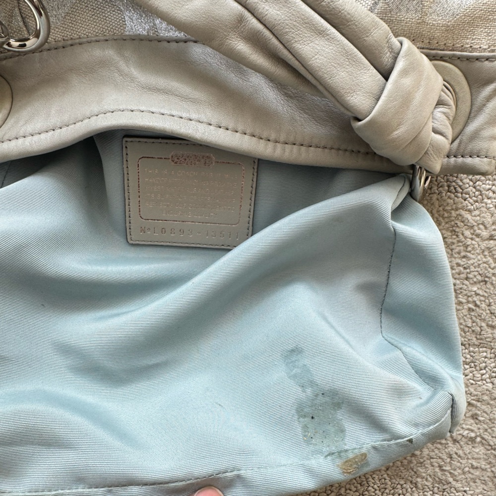 Vintage Y2K Coach Parker OP Art Signature Silver Bag (13508) - Picture 9 of 15